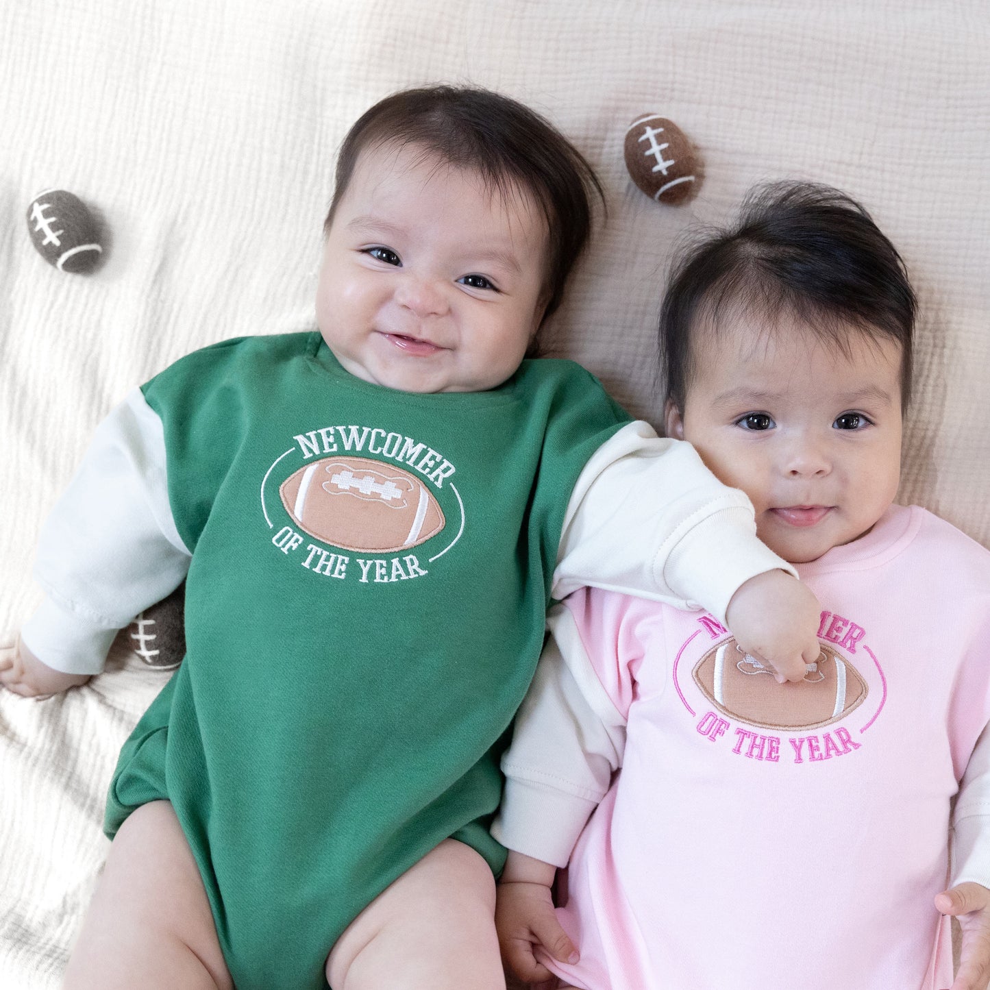 Newcomer Sweatshirt Bubble in our  Varsity - Green print from Angel Dear